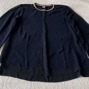 Tristan, light weight tunic with layers, in excellent condition. Small.